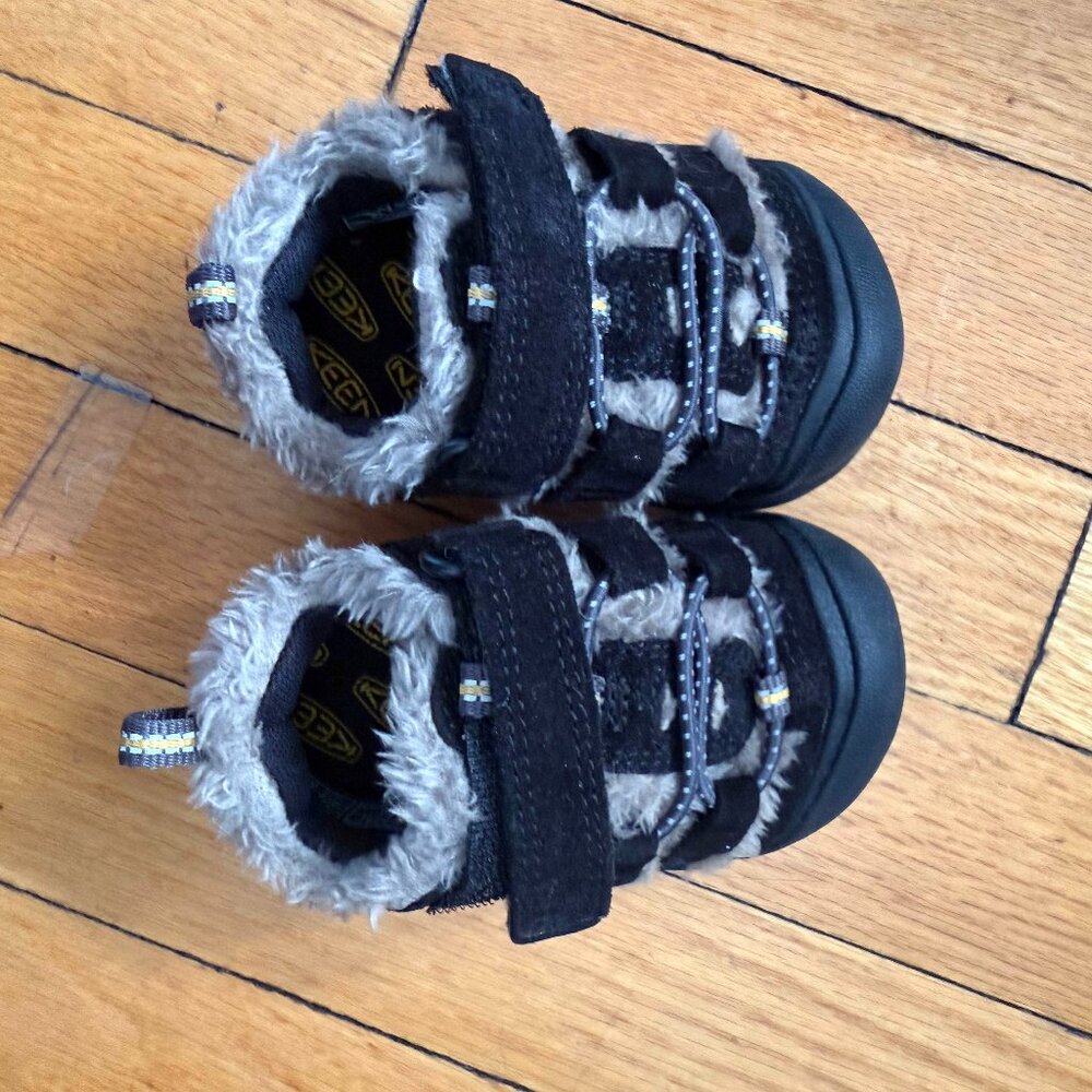 Brand new KEEN Newport toddler shoes/boots
